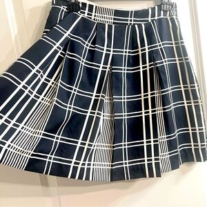 Banana Republic black and white skirt